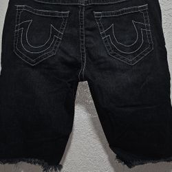 TRUE RELIGION JEAN SHORTS world tour RELAXED RICKY NO FLAP BIG T, MENS SIZE 34 black 
Excellent condition 
