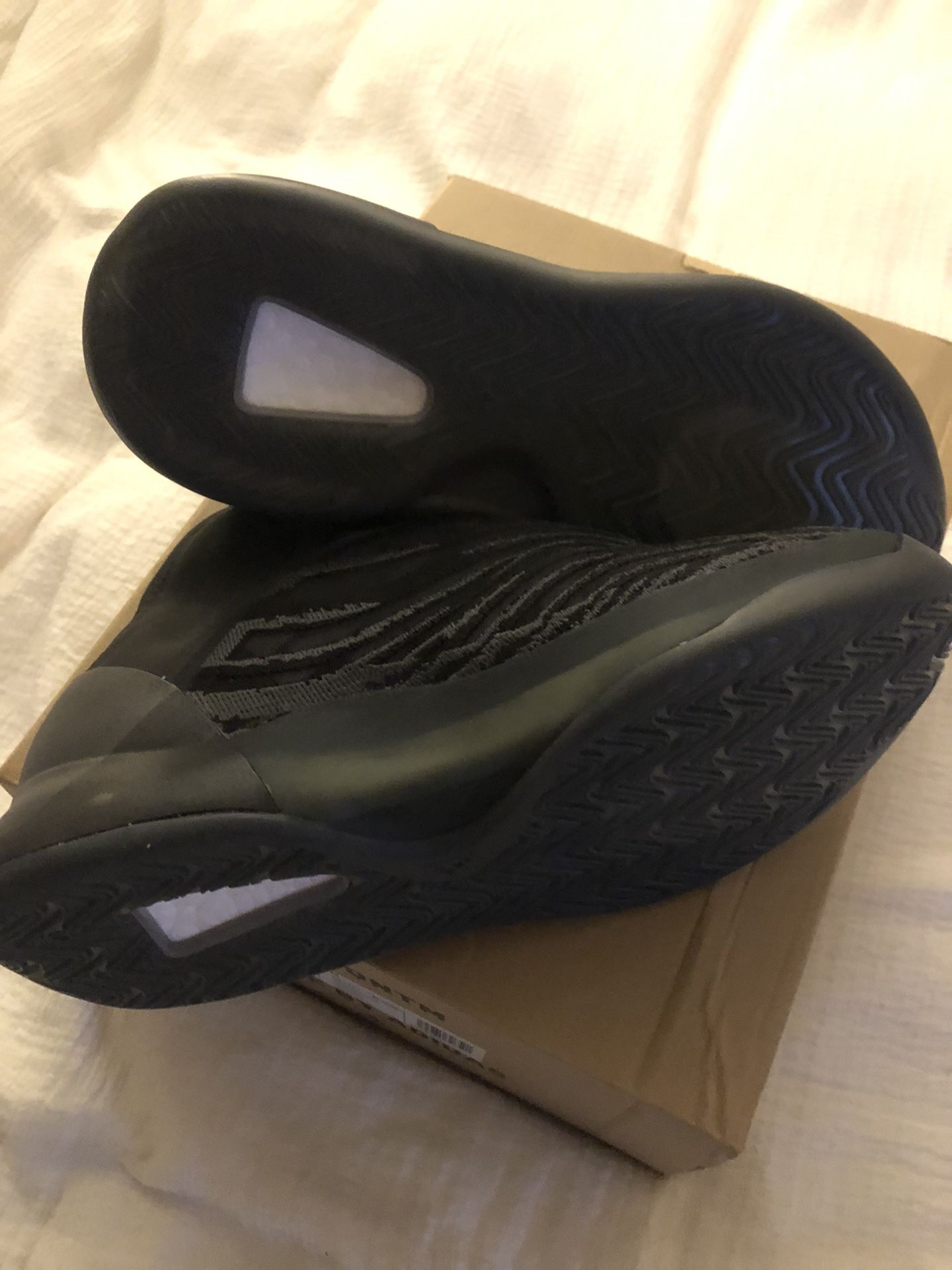 Yeezy QNTM SIZE 10! Adidas Mens Yeezy QNTM Sea Teal Shoes – Extra Butter main image 3