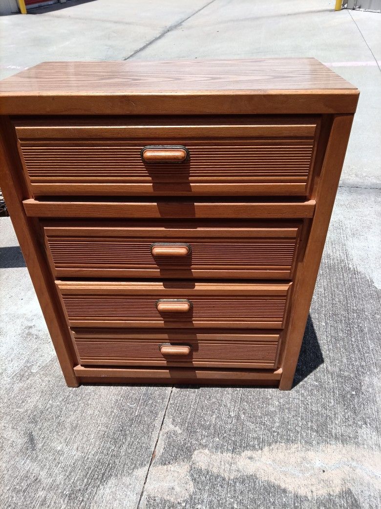 Oakwood Dresser
