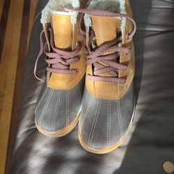 Never Used Timberland Woman’s Snow Boots Size 10