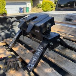 HEAVY SCRAP METAL – 5TH WHEEL HITCH & STEEL TAILGATE – OBO