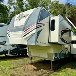 2009 Fleetwood Terry, 36 ft