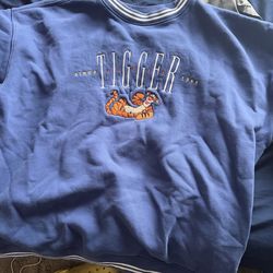 Disney world Tigger sweater Large
