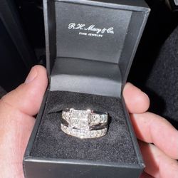 4 Ct 14k White Gold Wedding Ring.