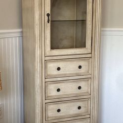 Armoire Storage 