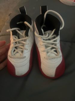 Toddler shoe 7c
