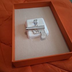 Silver Pistol Pendant (Diamond Tester Pass)