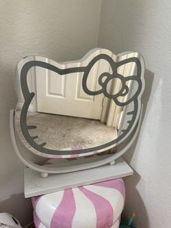 HELLO KITTY IMPRESSIONS LED MIRROR 