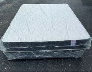NEW MATTRESS FULL SIZE PLUSH WITH BOX SPRING
