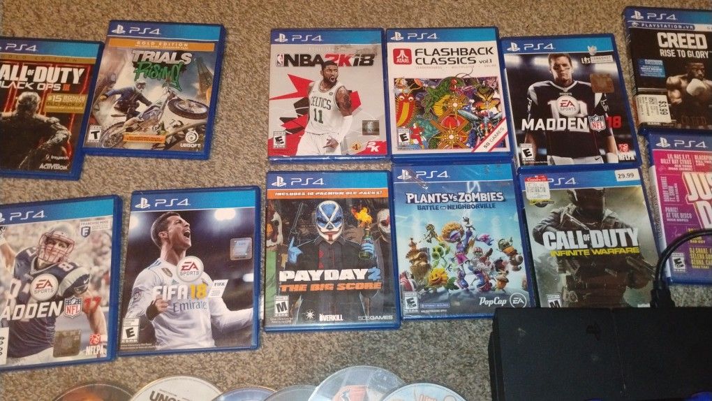 Ps4 With 18 Games And Controller 