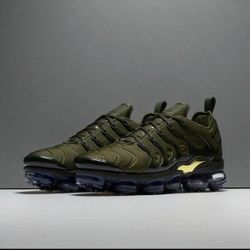 Nike Vapor Max Plus Size 8.5 