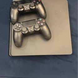 PS4 (with Controllers)