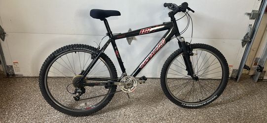Specialized men’s mountain bike