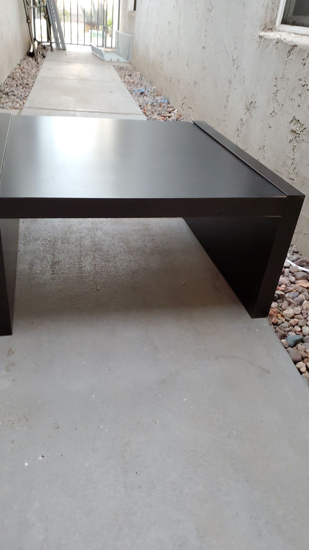 Square table (coffee table, end table)