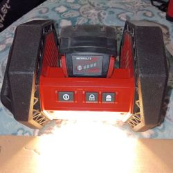 Milwaukee M18 Flood Light