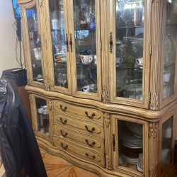 Antic China, Dinning Table