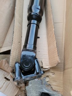 1999----2004 Toyota Tacoma 2.7  complete rear drive shaft part# 936-708