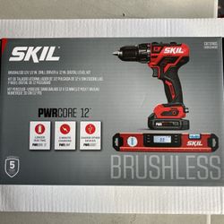 SKIL Compact Power Tool with charger, Battery And Level