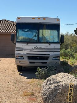 2003 Winnebago-Adventurer 33’