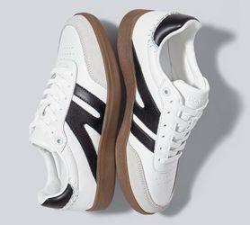 Women’s shoes