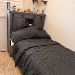 Twin Size Bed 