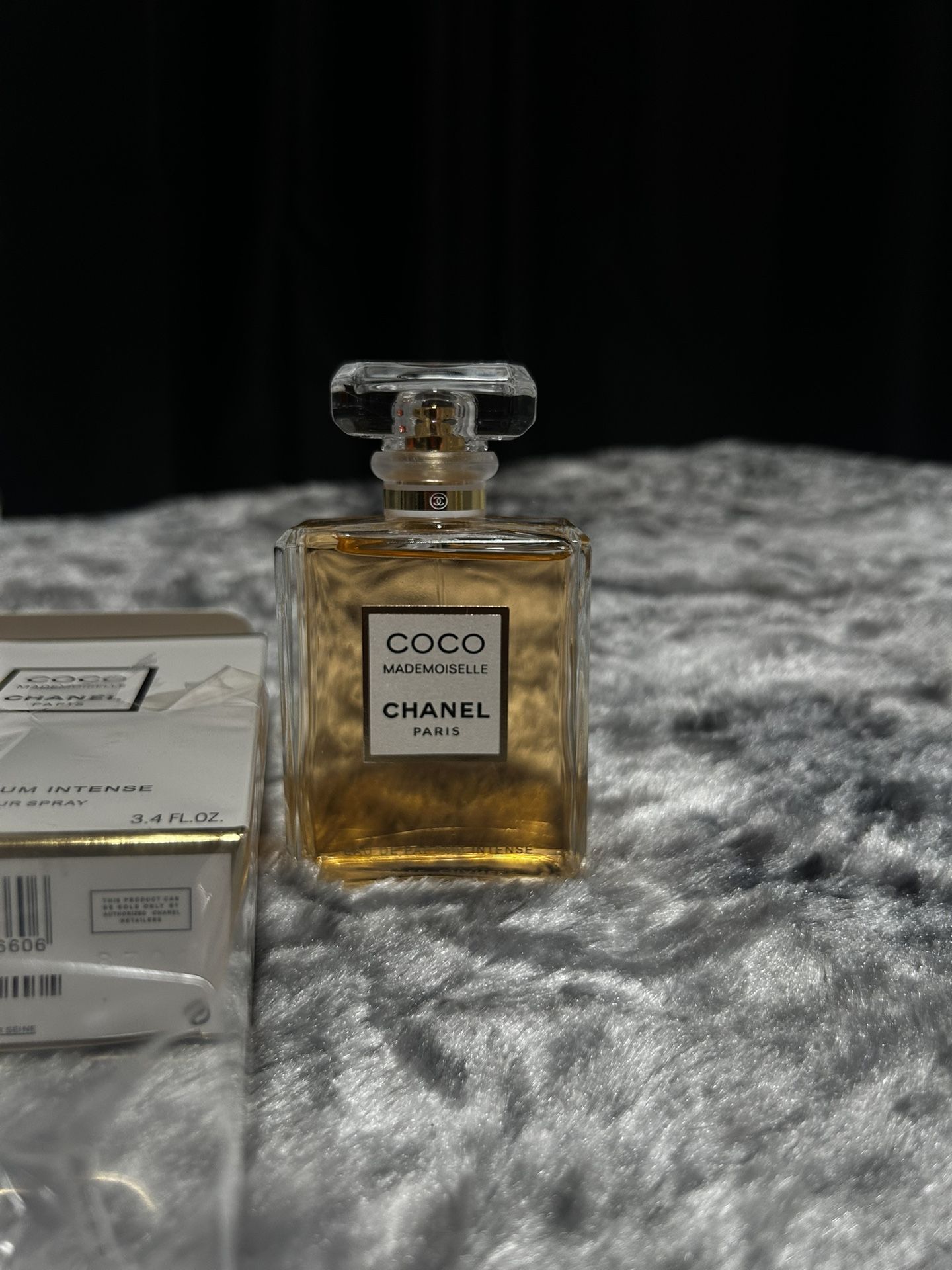 COCO Mademoiselle Chanel Paris