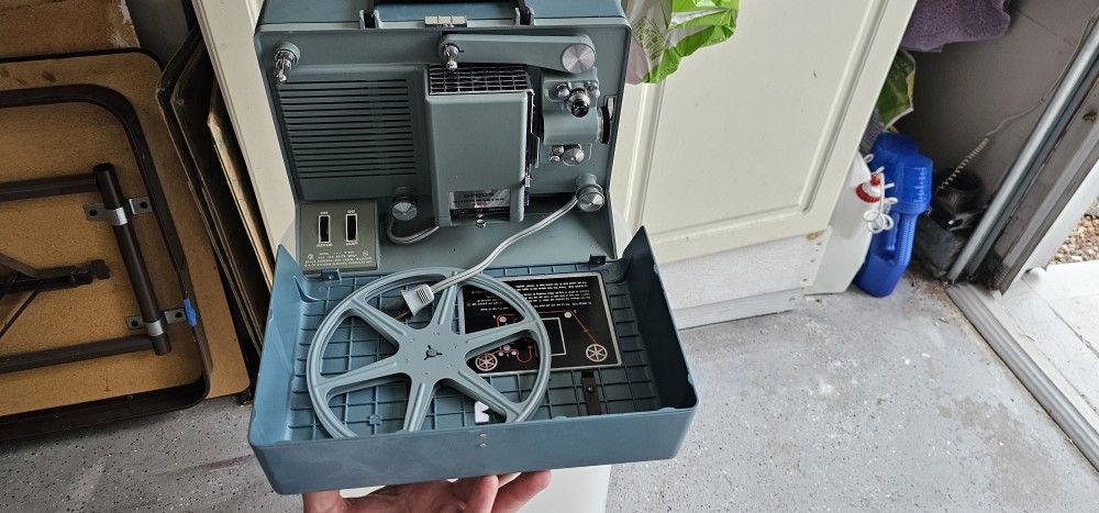 Argus Showmaster 500 Movie Projector