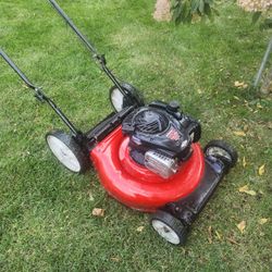 Yardmachines Lawnmower