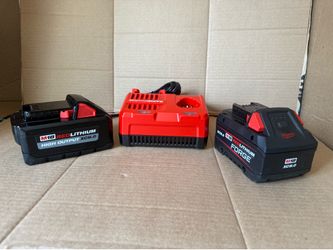 M18 8.0 Milwaukee Batteries and Rapid Charger
