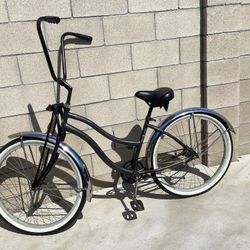 26” Cruiser Lowrider Bike For Womens Excellent Condition Only Frame Is Used All The Parts Is News $200 Firm 