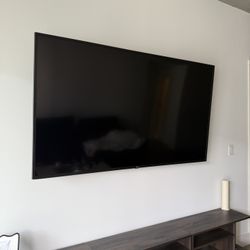 LG 70UM6970 70" HDR 4K UHD Smart LED TV (2019 Model)