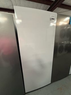 FRIGIDAIRE FREEZER
