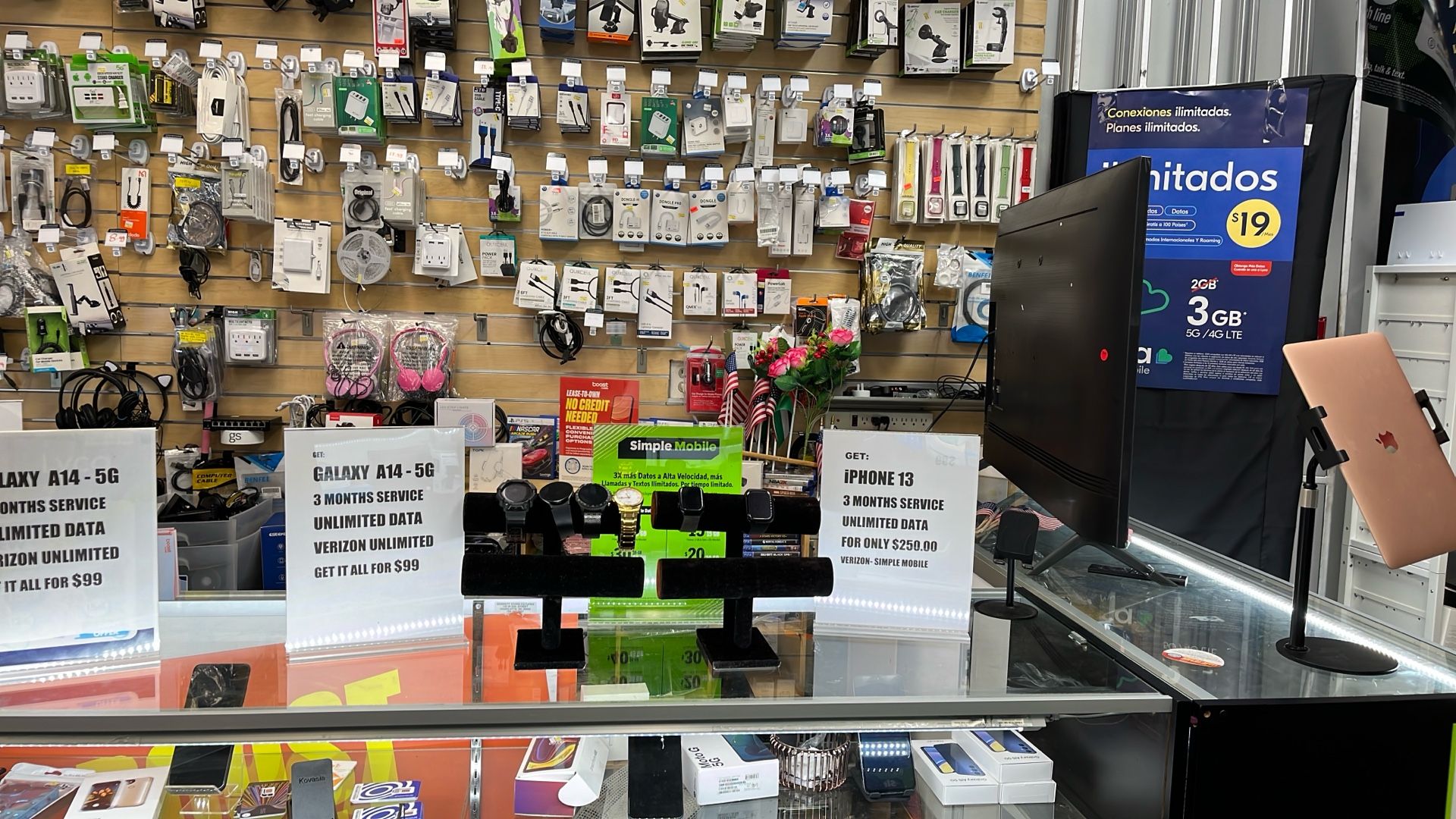 Apple Watch (Series 8) 45mm Space Black Aluminum