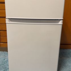 Avanti Mini Fridge with Freezer Compact Refrigerator for Home Office or Dorm, Features Dual Doors Removable Shelves & Crisper Automatic Defrost and Ad