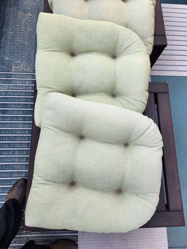 4 Outdoor Seat Cushions - Light Green