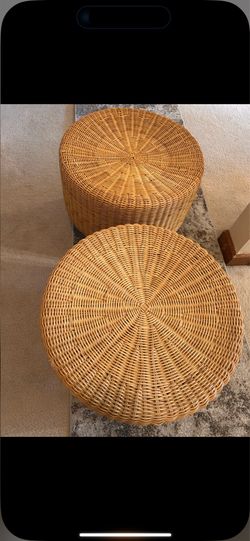 2 foot stools