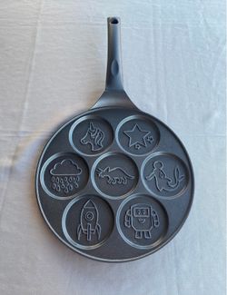New Crofton Pancake Pan Dinosaur Spaceship Rocket Unicorn Mermaid Robot Stars Rain Clouds