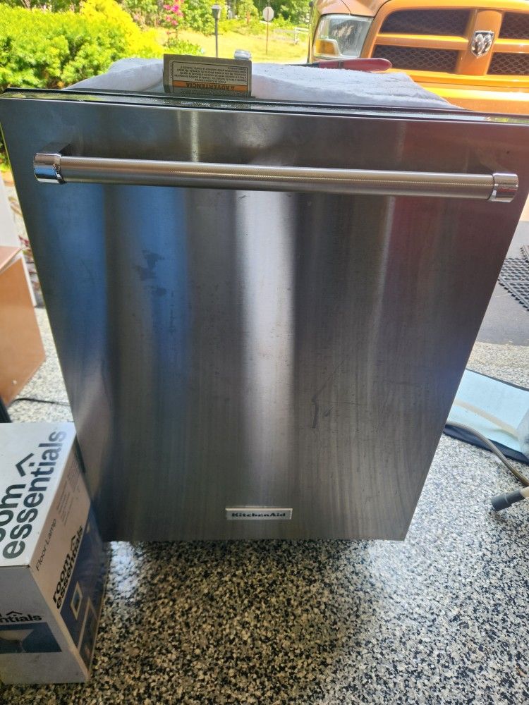 DISHWASHER