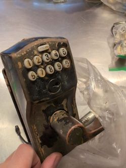 Free schlage keypad door handle -assume not working