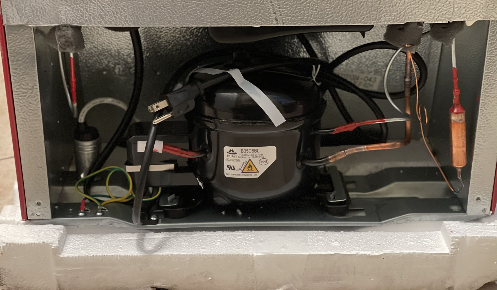 Galanz Retro Mini Refrigerator