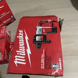Milwaukee Demolition Hammer 