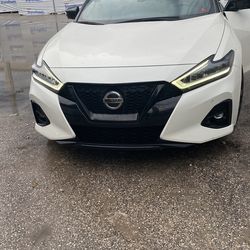 Nissan maxima