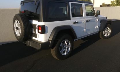 JEEP Bridgestone 17” new all terrain tires 5 count with 17” x 7.5” silver aluminum wheels