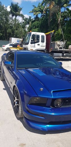 Ford Mustang gt cambio por camioneta diésel dually