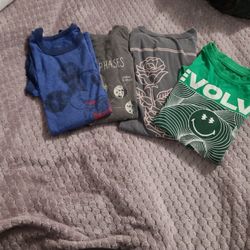 Boys Size 6/7 Tshirts 4 For $10