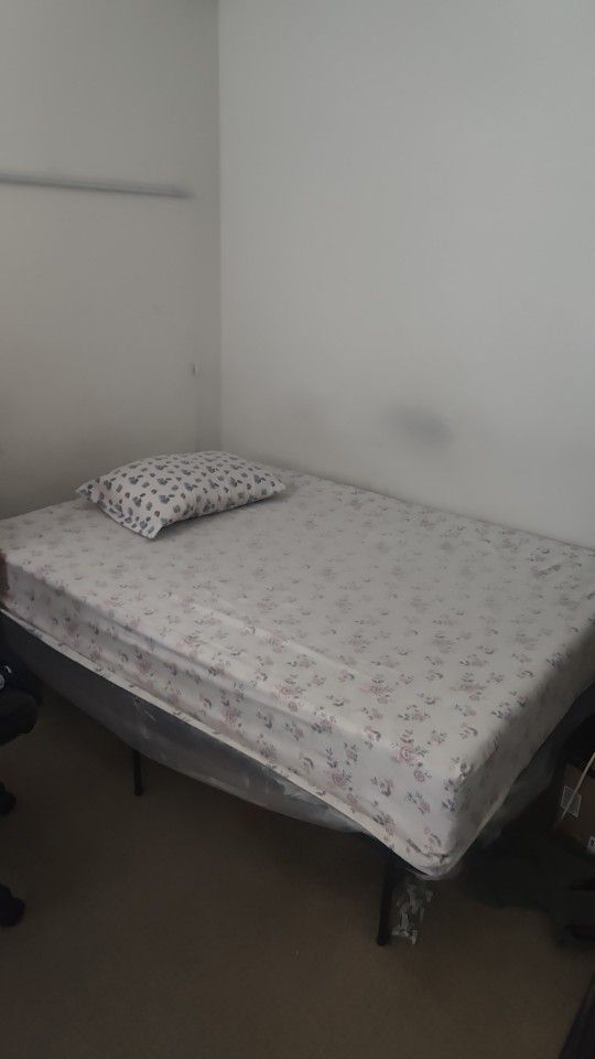 Full Size Mattress With Bed Frame