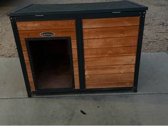 Retriever Brand Dog House