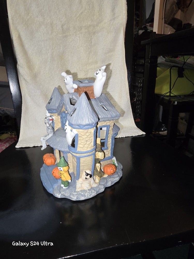 Halloween Haunted House Candle Holder.
