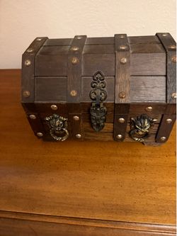 Vintage Wood Pirate Treasure Chest Jewelry Trinket Box Gothic Lion Heads