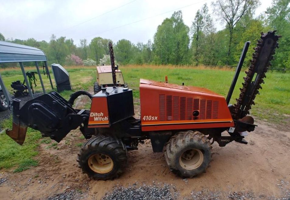 Ditch witch 410sx trencher/ plow